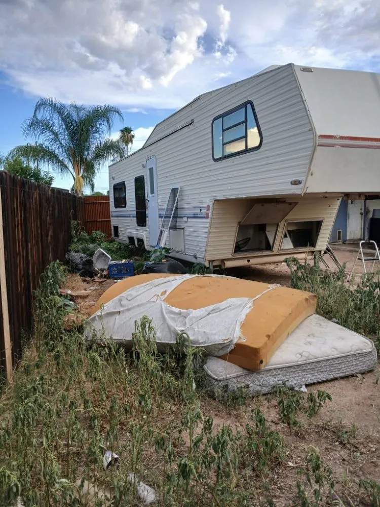 Trusted yard cleanup service in Tucson, AZ by Boots and Truck