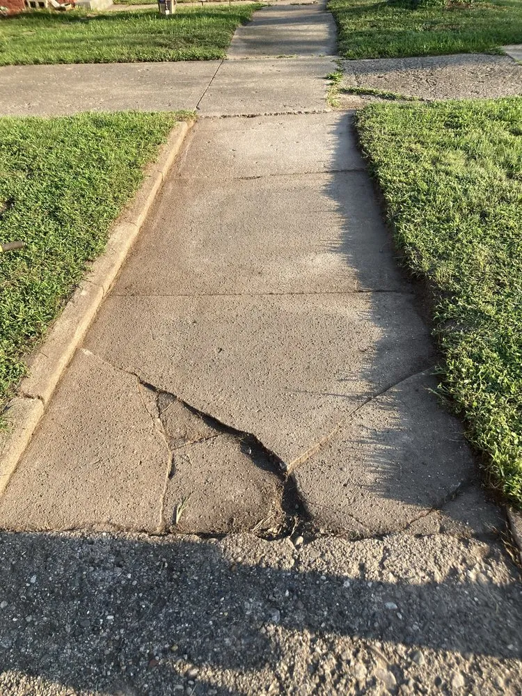Local garden landscaping experts serving Clinton, IN - Boots N Roots