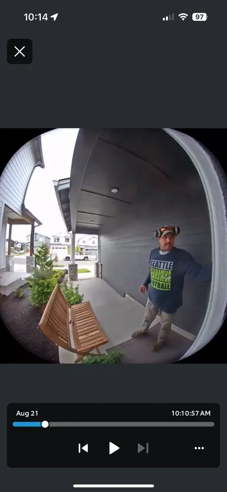 Professional yard cleanup service for homes in Tucson, AZ by BORBON LANDSCAPING