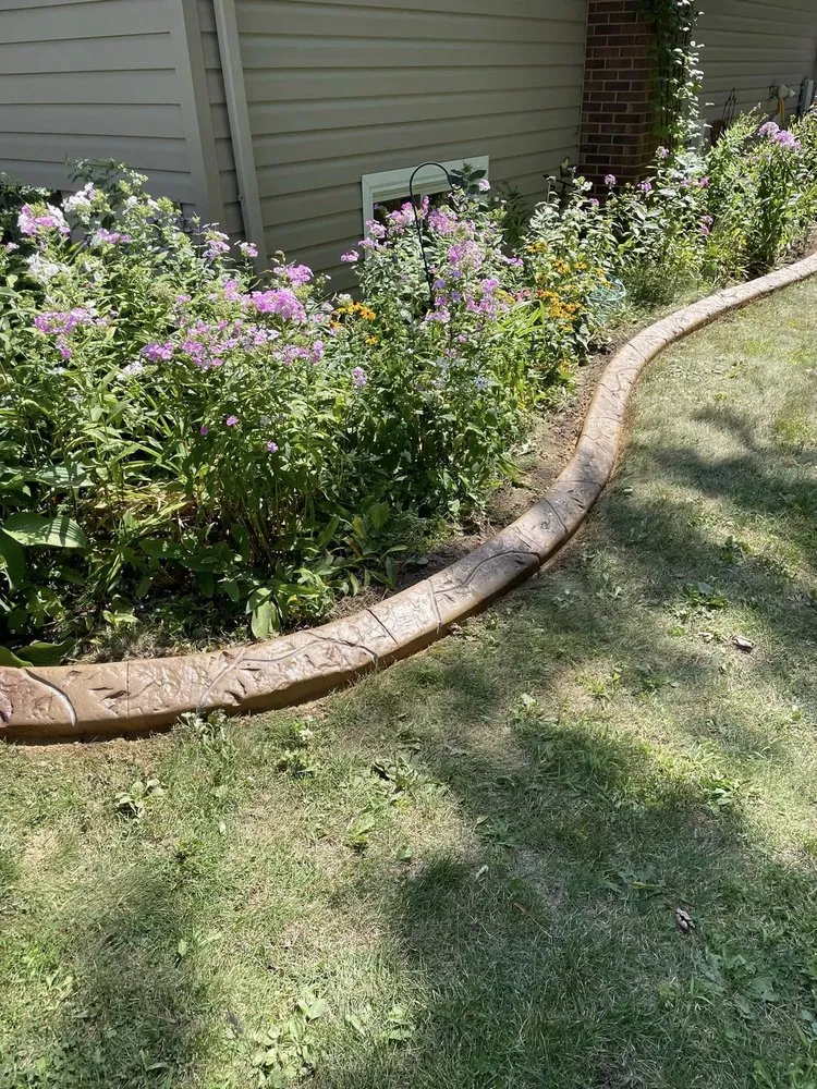 Reliable lawn care service in Waunakee, WI - Border Magic by BB Landscaping