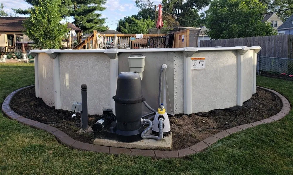 Custom residential landscaping for homes in Frankfort, IL by Border Magic