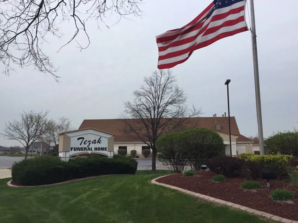 Professional lawn care service in Frankfort, IL by Border Magic