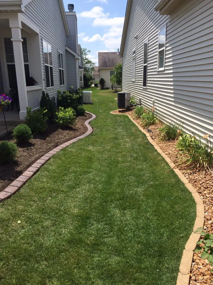 Expert lawn care service for beautiful yards in Frankfort, IL by Border Magic