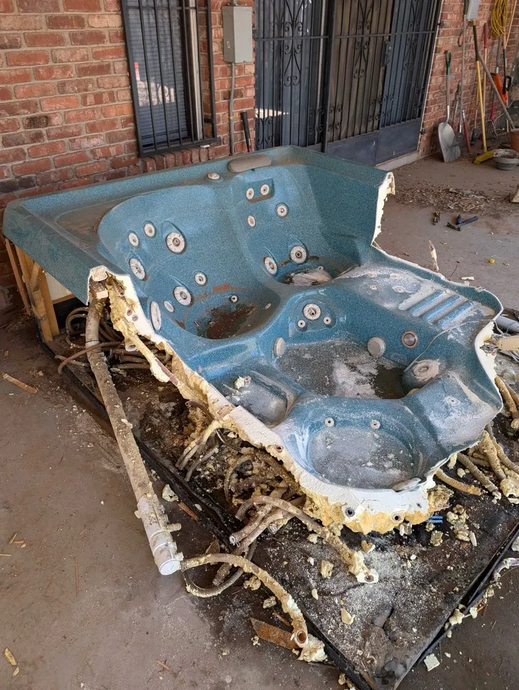 Reliable lawn mowing service for homes across El Paso, TX - Borderland Dumpsters