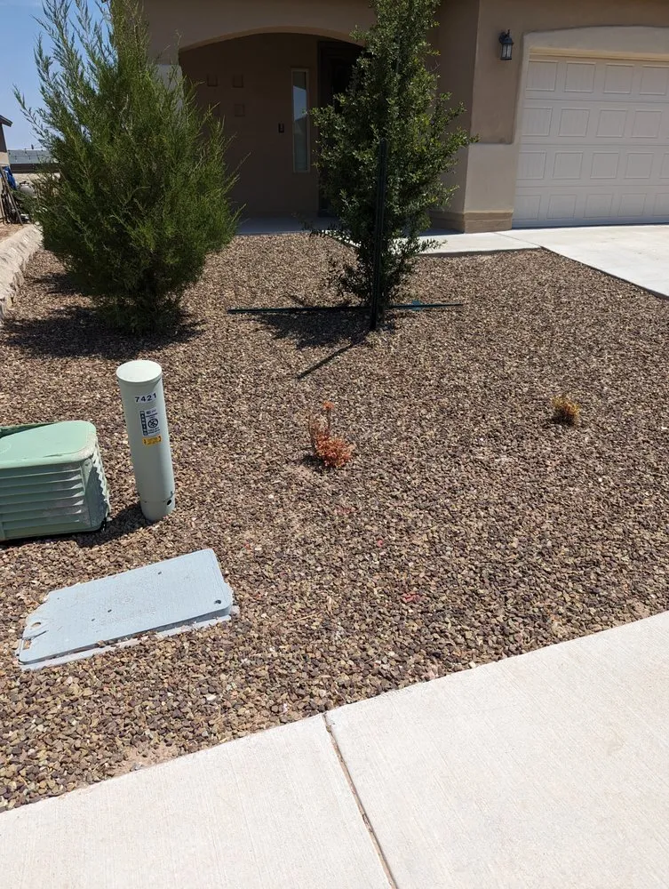 Professional residential landscaping in El Paso, TX by Borderland Dumpsters