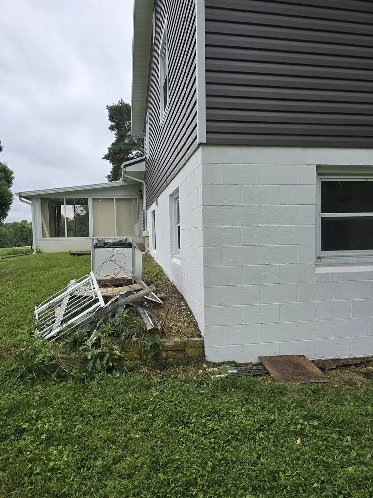 Trusted lawn care service in Mansfield, OH - Borders Surface Cleaning