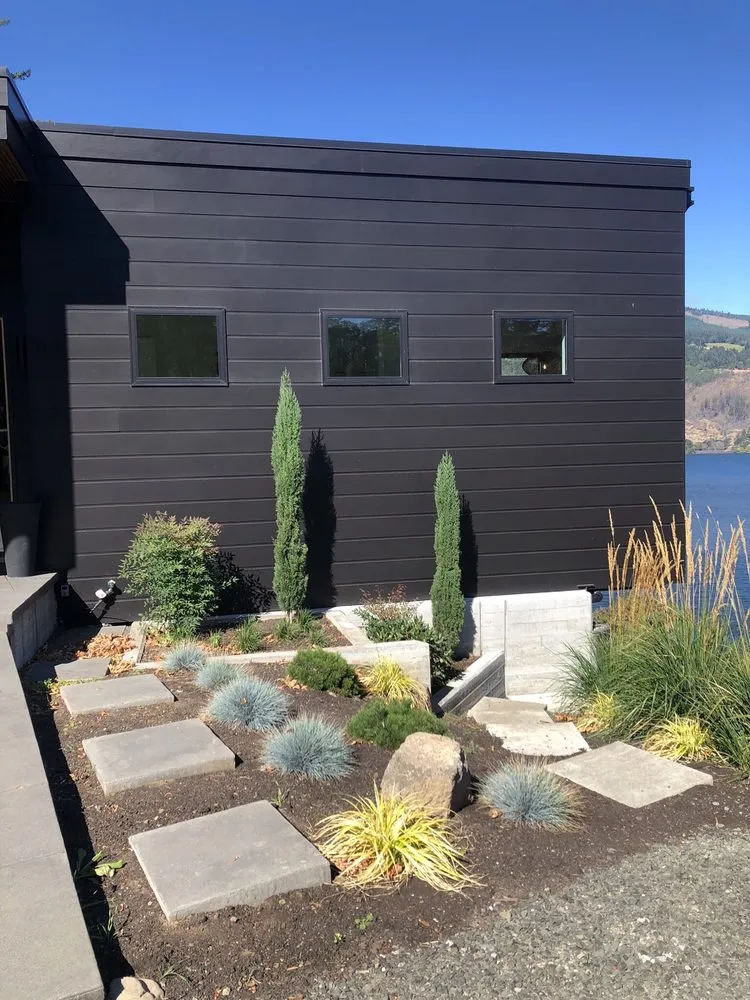 Trusted residential landscaping for year-round maintenance in Salem, OR by Borlin Landscape Services