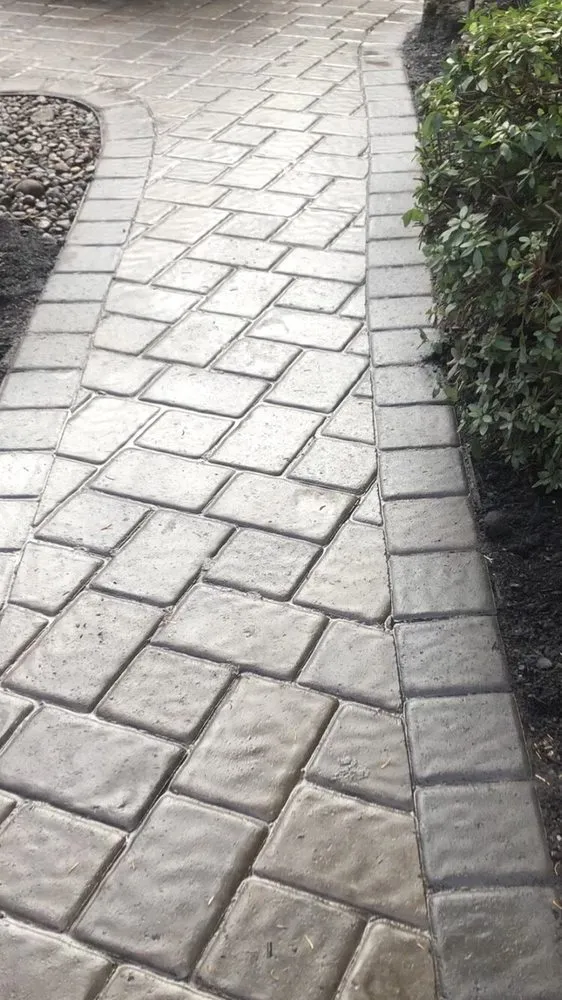 Expert yard cleanup service in Salem, OR - Borlin Landscape Services