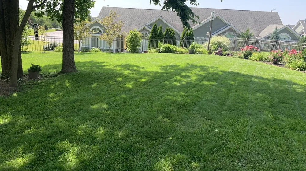 Expert garden landscaping experts serving Springboro, OH - BoroBlades