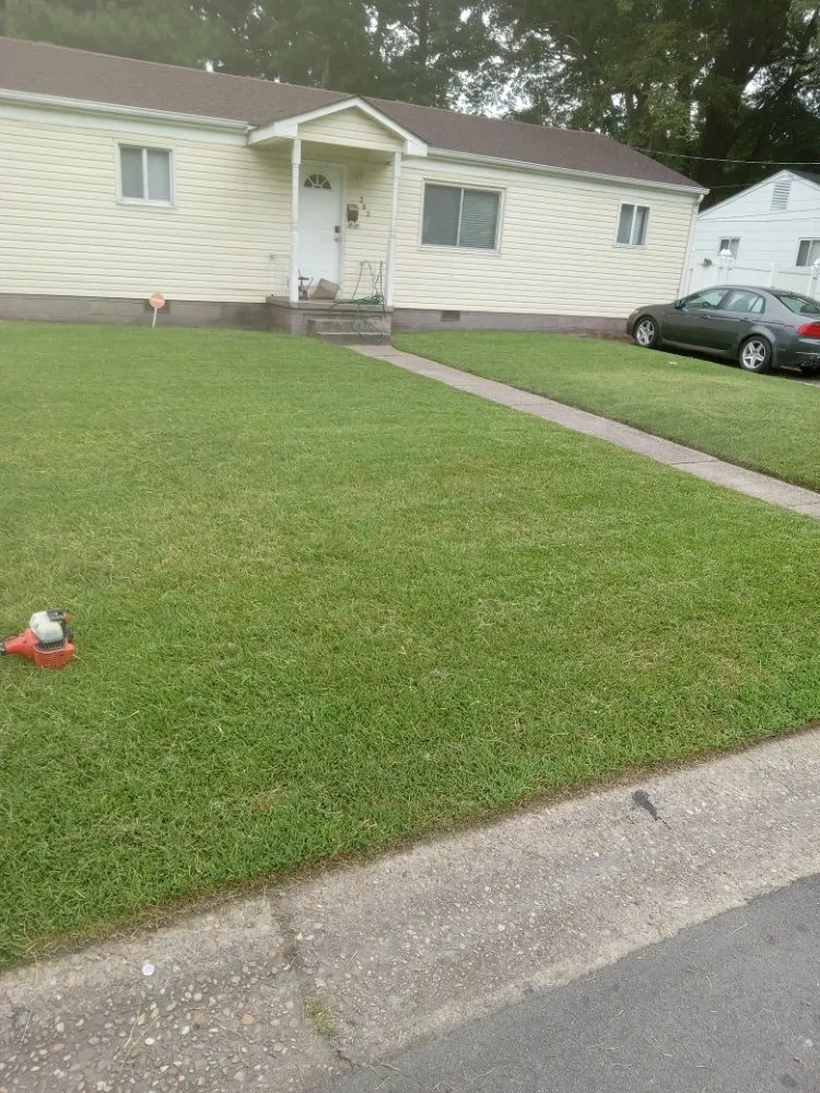 Professional garden landscaping in Portsmouth, VA - Bo's Lawncare