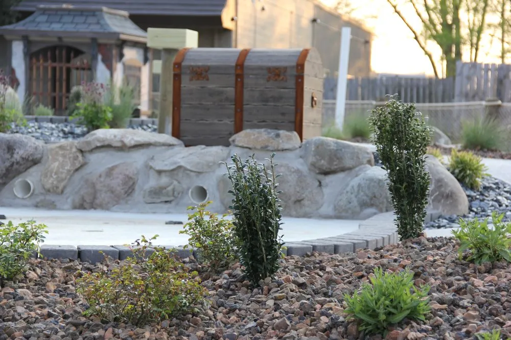 Local outdoor landscaping in Holland, MI - Bosch's Landscaping & Lawn Specialties