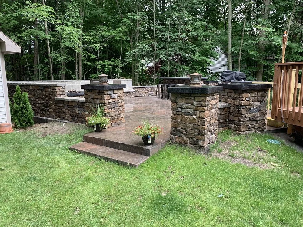 Top-rated yard cleanup service for beautiful yards in Holland, MI by Bosch's Landscaping & Lawn Specialties