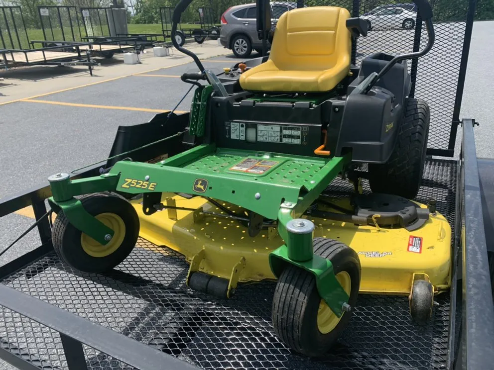 Professional yard maintenance for year-round maintenance in Shamokin, PA by Bosnian Landscaper