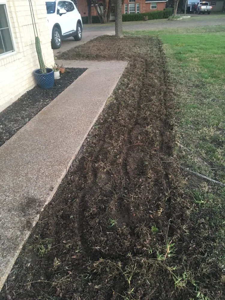 Professional yard maintenance with custom design across Waco, TX - Bosque Construction
