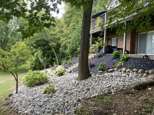 Boss Construction & Landscape Services Logo