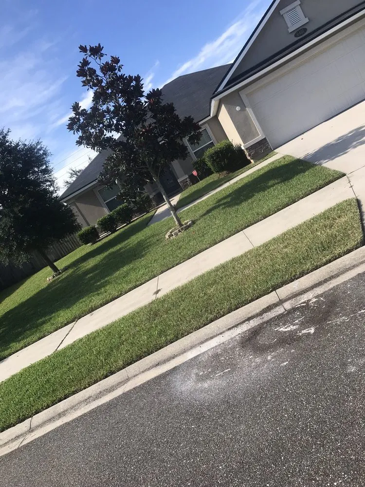 Reliable landscape design for year-round maintenance in Jacksonville, FL by Boss Cutz Lawn Service