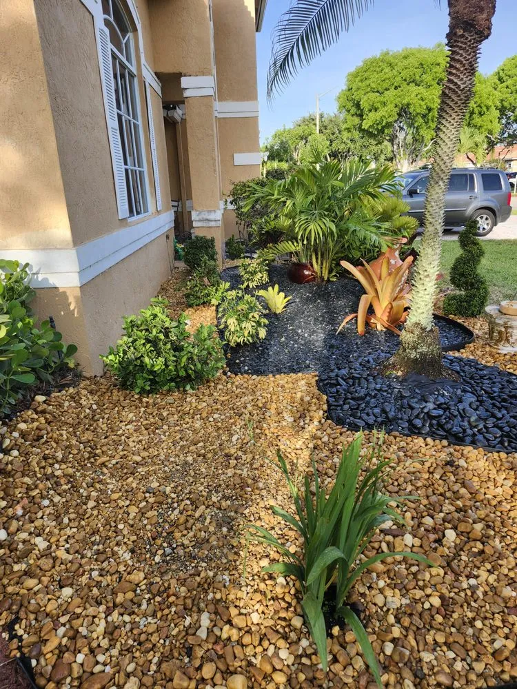 Expert lawn care service in Miami, FL - Boss Dodo Landscaping