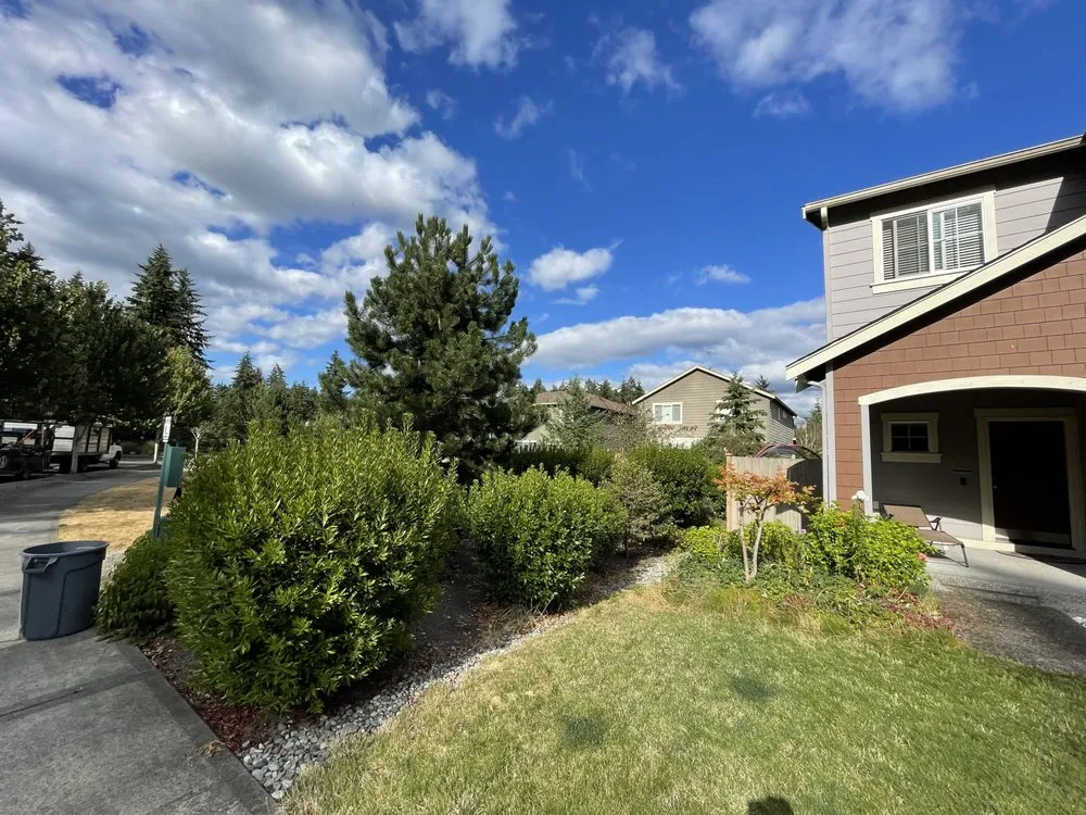 Reliable outdoor landscaping experts serving Des Moines, WA - Boss Mowing Service Landscape