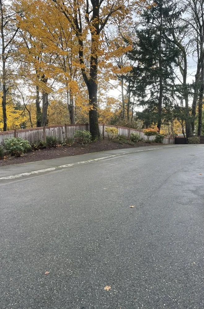 Custom landscape installation experts serving Des Moines, WA - Boss Mowing Service Landscape