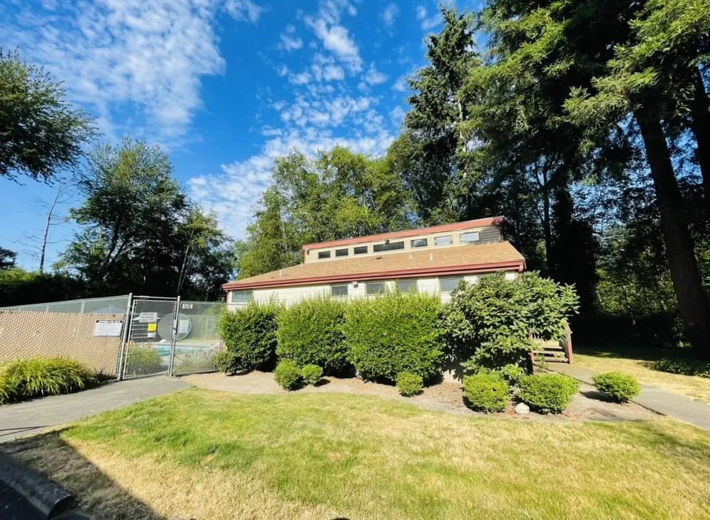 Trusted outdoor landscaping in Des Moines, WA by Boss Mowing Service Landscape