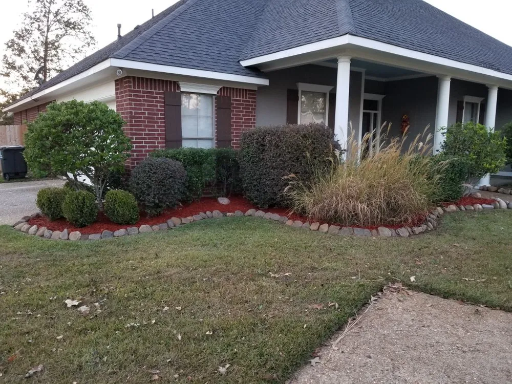 Professional garden landscaping experts serving Bossier City, LA - Bossier Botanical Landscape