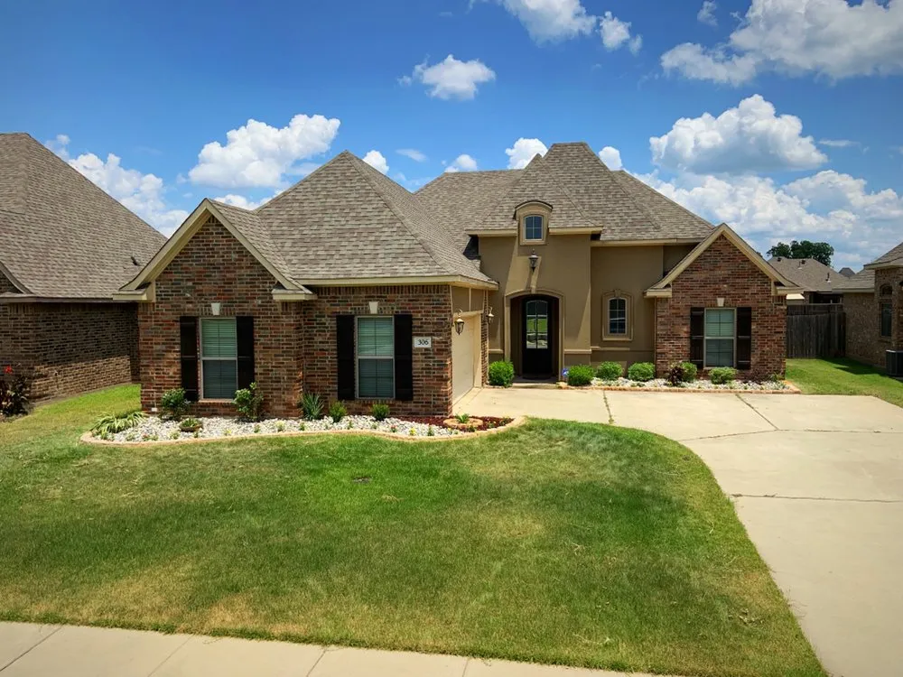 Reliable residential landscaping in Bossier City, LA by Bossier Botanical Landscape