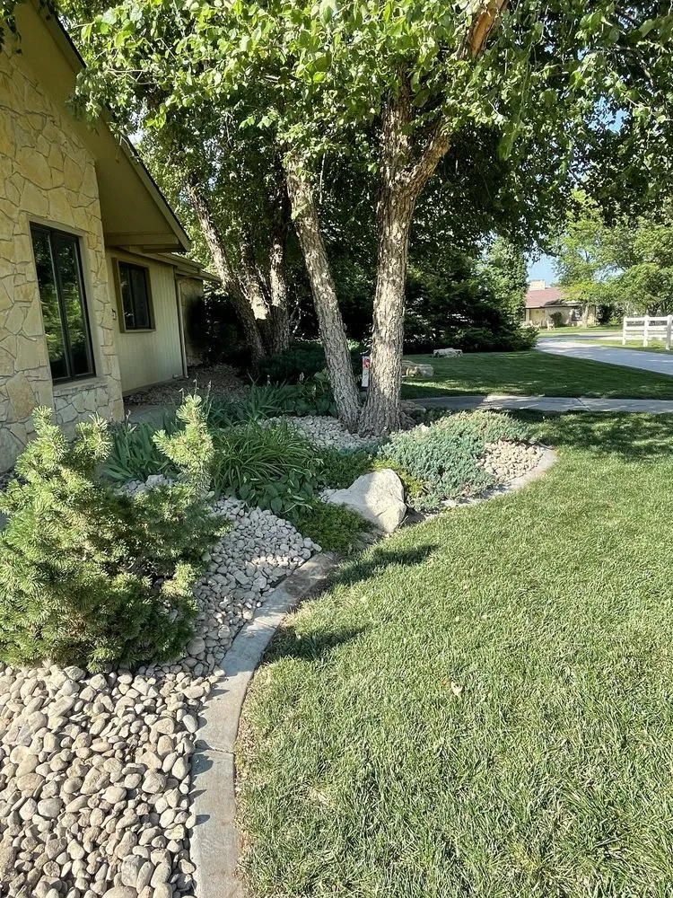 Trusted outdoor landscaping experts serving Andover, KS - Bossy Oak Landscaping