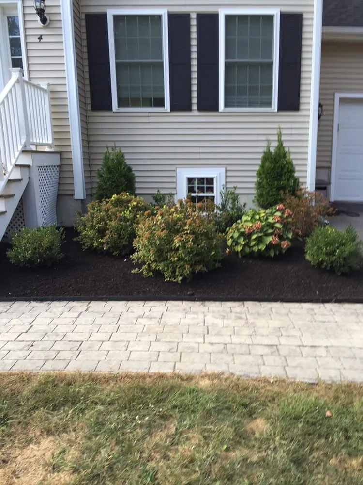 Custom yard maintenance in Saugus, MA - Bostonian Landscaping & Property Maintenance