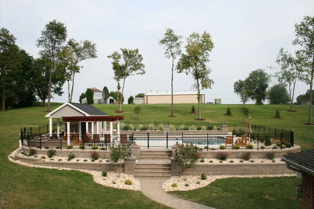 Local yard cleanup service for beautiful yards in Boonsboro, MD by Botanica Enterprises