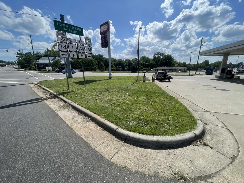 Affordable landscaping services in Rockingham, NC - Botanical Bros.