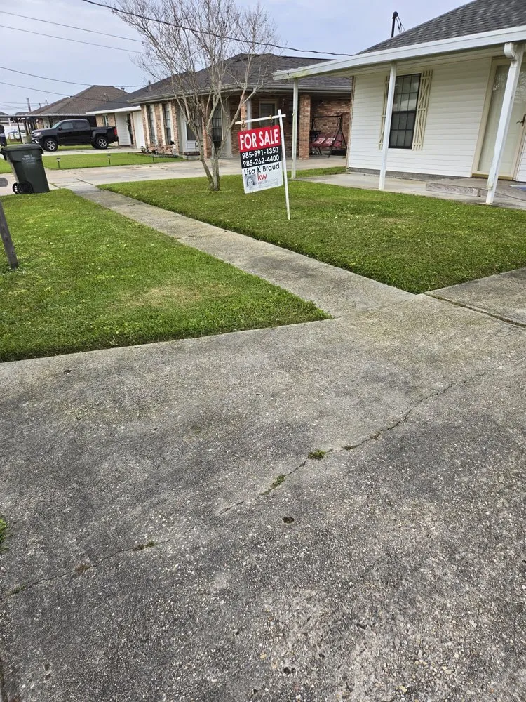 Affordable yard maintenance in Houma, LA - Boudreaux's Lawn Service