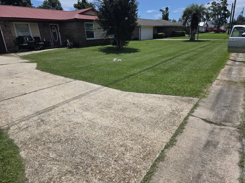 Affordable residential landscaping in Panama City, FL by Boujee Lawnscaping