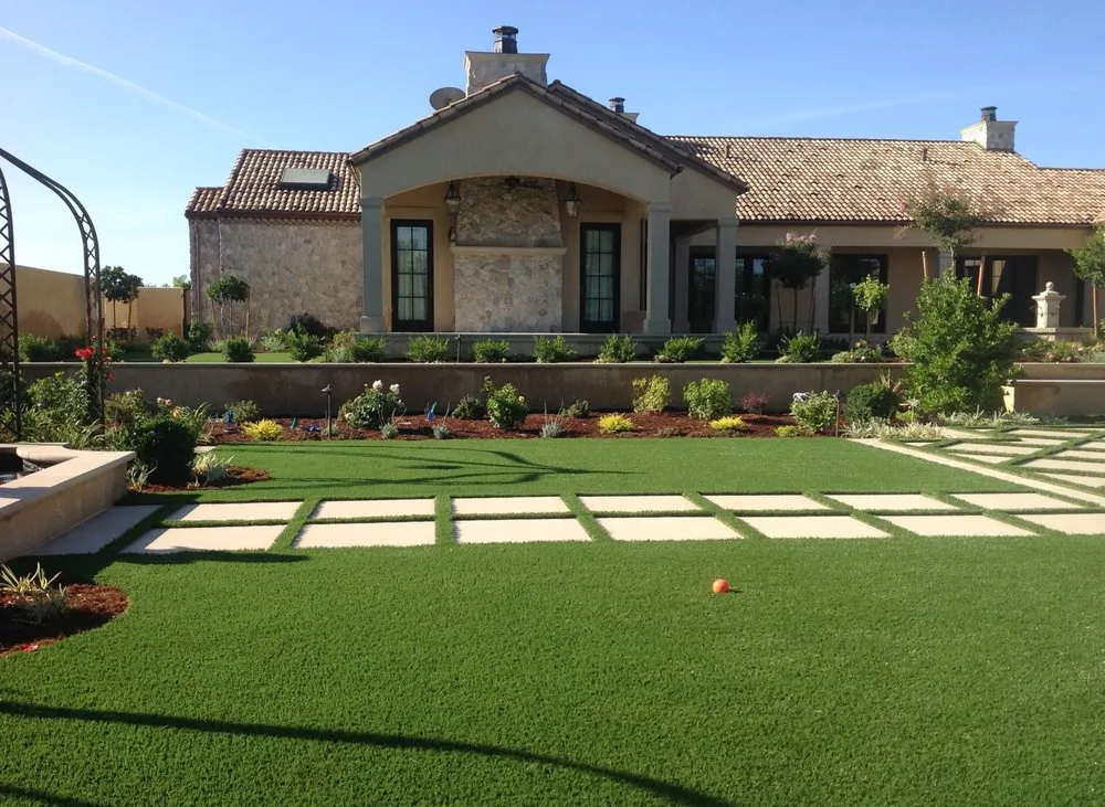 Custom yard cleanup service in Lincoln, CA by Boulder Creek Landscape & Synthetic Grass