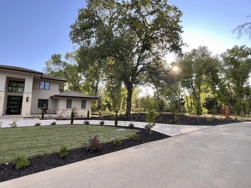 Expert residential landscaping in Lincoln, CA - Boulder Creek Landscape & Synthetic Grass