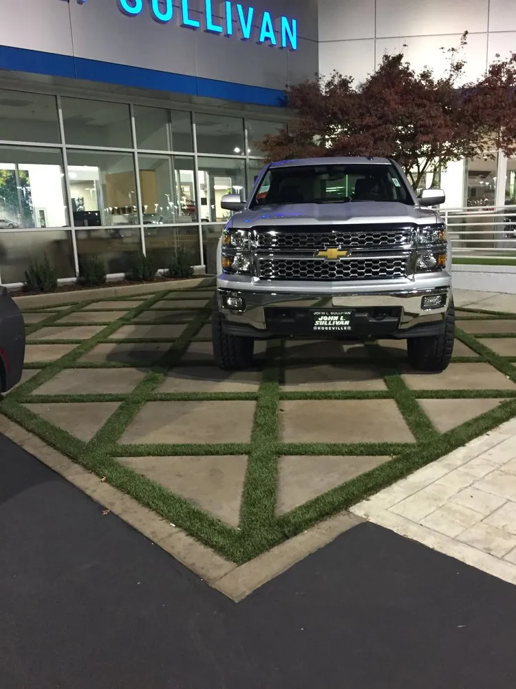 Custom landscaping services experts serving Lincoln, CA - Boulder Creek Landscape & Synthetic Grass