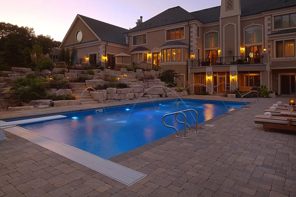 Top-rated lawn care service in Rosemount, MN - Boulder Images