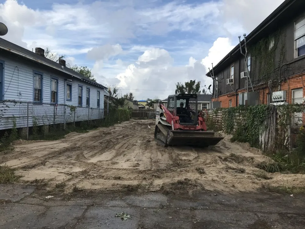 Professional lawn care service near you in New Orleans, LA by Boundless Task-Force