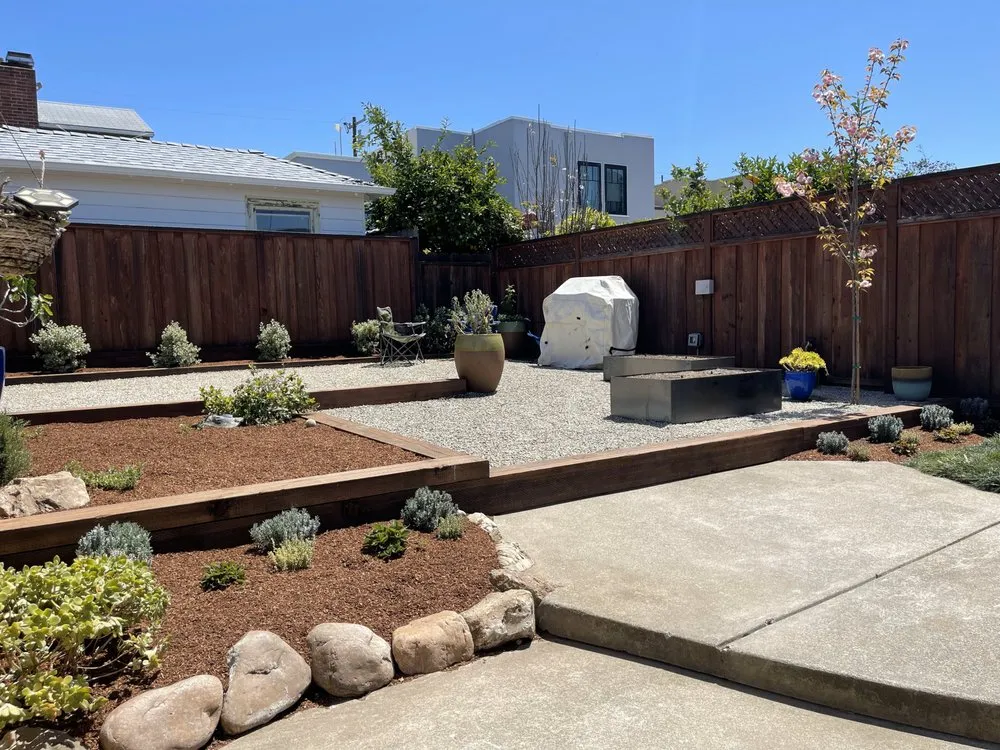Professional outdoor landscaping experts serving Oakland, CA - Bountiful Botanicals, Inc.