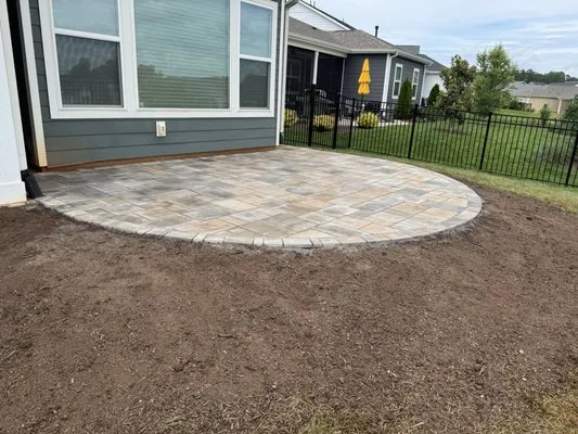 Bounty Lawn & Landscape Logo