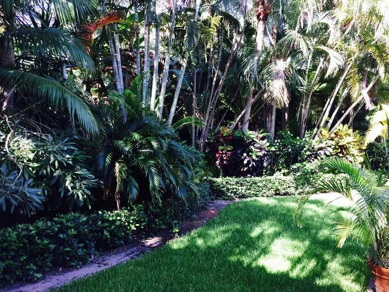 Professional garden landscaping experts serving West Palm Beach, FL - Bove Turf & Landscape