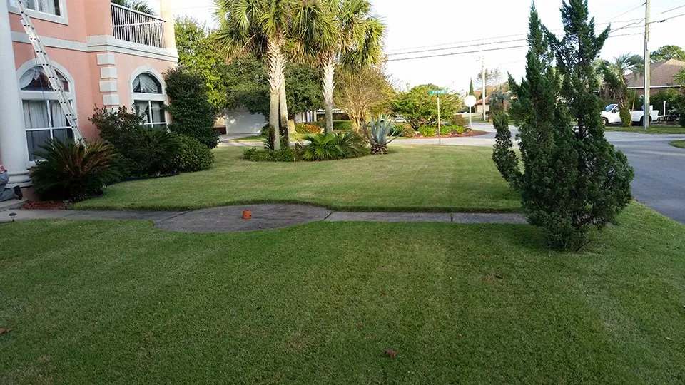 Expert outdoor landscaping for year-round maintenance across Navarre, FL - Bowien's Lawn Care & Home Improvement