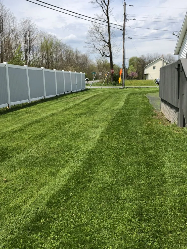 Custom lawn mowing service in Hudson, NY - Bowman Lawn Care