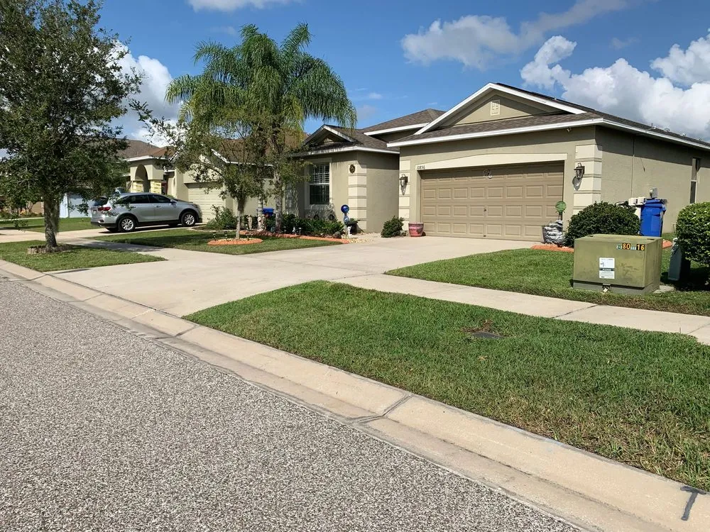 Affordable lawn mowing service in Riverview, FL by Bowmanite Lawn Care