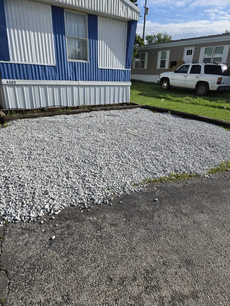 Affordable yard maintenance for homes in Diamond, MO by Bowman’s Gravel Works and Dirt Works