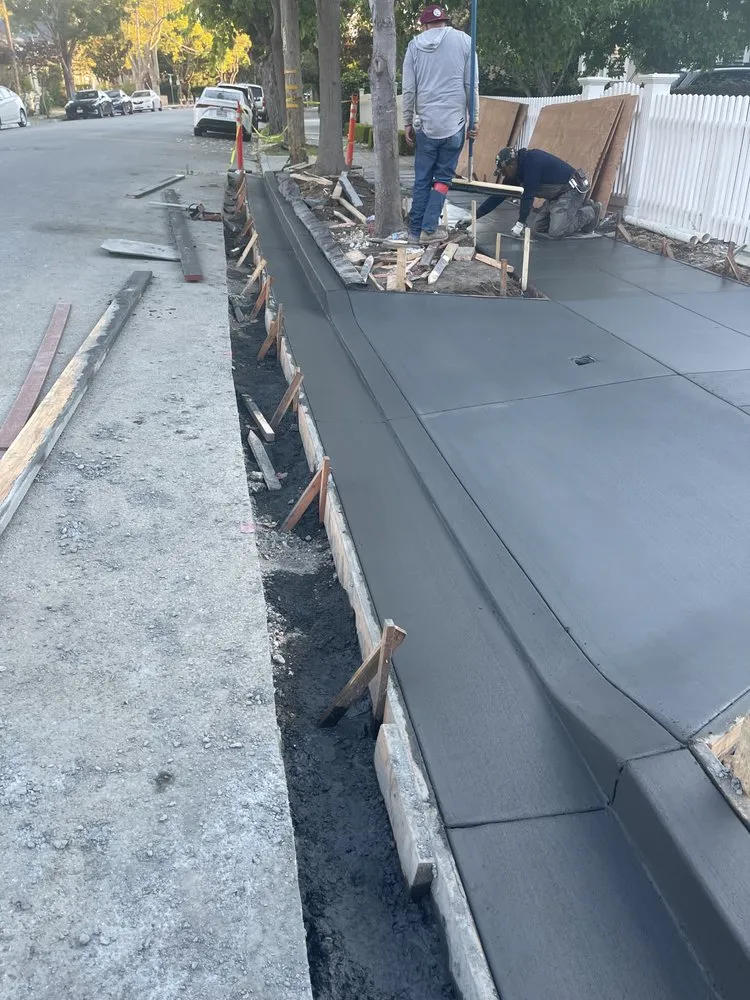 Local lawn mowing service in Pacheco, CA by BoxxedOut