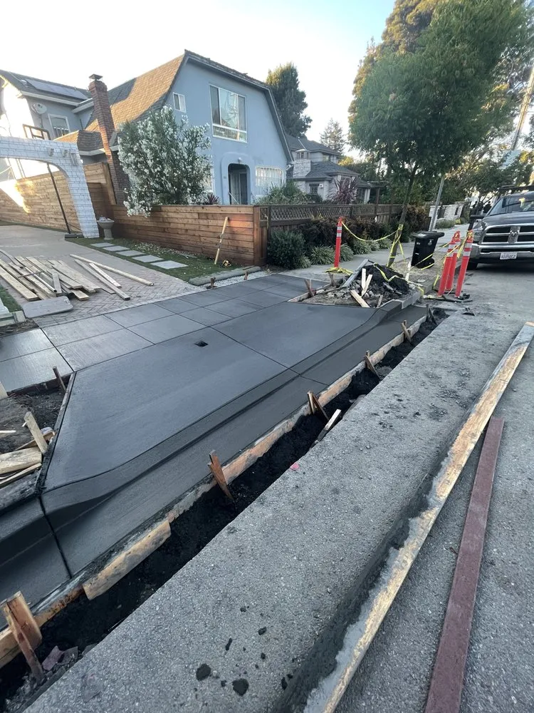 Top-rated lawn mowing service in Pacheco, CA by BoxxedOut