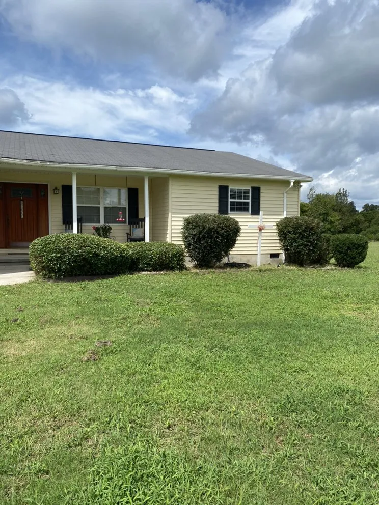 Reliable garden landscaping for homes in Belvedere, SC by Boyd’s Landscape Maintenance