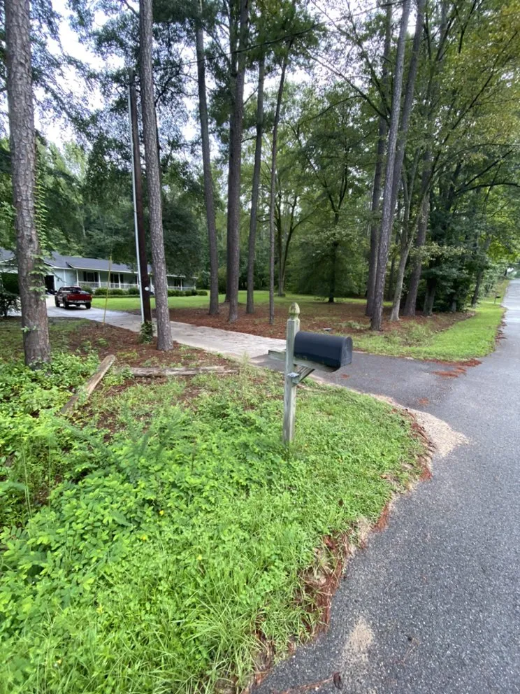 Professional lawn care service for beautiful yards in Belvedere, SC by Boyd’s Landscape Maintenance