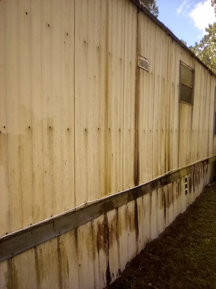 Affordable yard maintenance in Hilliard, FL by Boyd's Lawn Care And Dabris