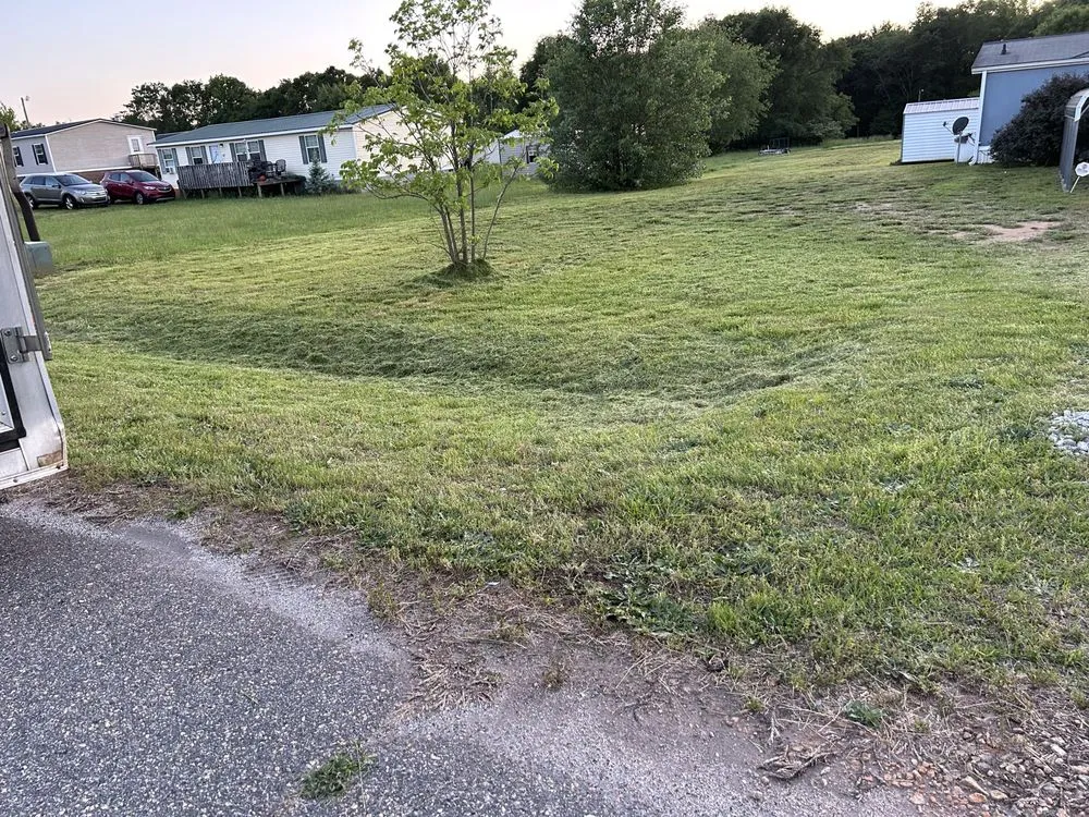 Expert yard cleanup service with custom design in Anderson, SC by Boyd’s Rich Landscaping & Pressure Washing